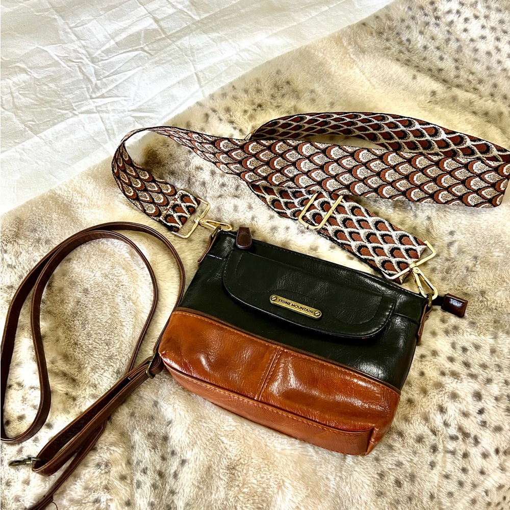 Stone Mtn. Leather Cross Body Purse